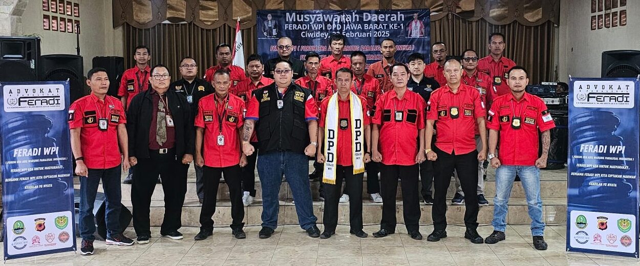 Doc. Seluruh peserta Musda berfoto bersama sebagai bentuk kebersamaan dan komitmen dalam memperkuat jaringan advokat FERADI WPI. Momen ini menjadi bukti nyata soliditas organisasi dalam menjalankan tugas dan tanggung jawabnya bagi masyarakat. (Bandung, 23/2/2025 – Foto Dokumentasi: FERADI WPI Official).
