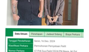 Doc. Advokat Donny Andretti, S.H., S.Kom., M.Kom., C.Md., C.PFW., Kuasa Hukum Termohon Pailit I, II, dan III, memberikan keterangan pers usai persidangan di Pengadilan Niaga pada Pengadilan Negeri Jakarta Pusat Kelas 1A Khusus, Kamis (6/3/2025). Donny menyambut gembira pencabutan permohonan pailit oleh pihak Pemohon dan menyebutnya sebagai kemenangan bagi kliennya. (Foto Dokumentasi: FERADI WPI Official).