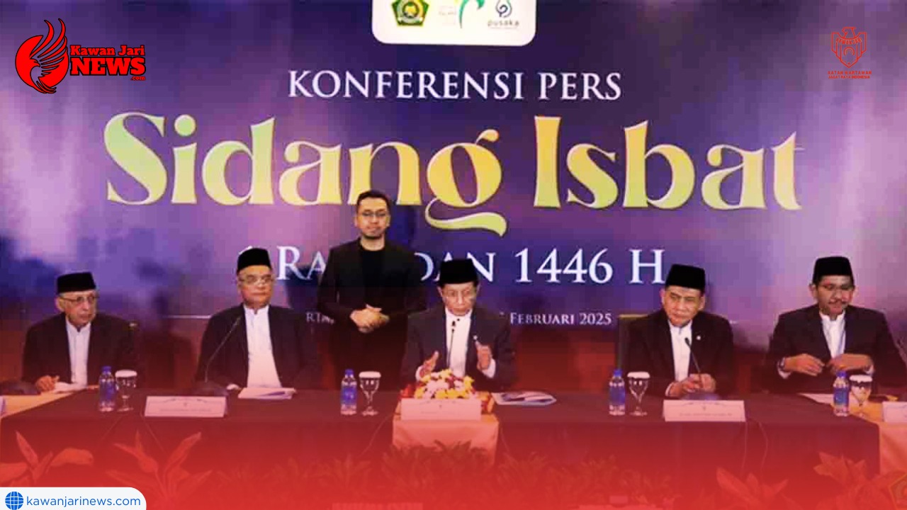 Doc. Menteri Agama RI didampingi Ketua Komisi VIII DPR RI dan Ketua Majelis Ulama Indonesia (MUI) memberikan keterangan pers usai sidang isbat penetapan 1 Ramadan 1446 H di Kantor Kementerian Agama, Jakarta, pada 29 Februari 2025. Keputusan ini diambil berdasarkan hasil rukyat dan hisab yang dilakukan di berbagai wilayah Indonesia. (Foto Dokumentasi: Kementerian Agama).