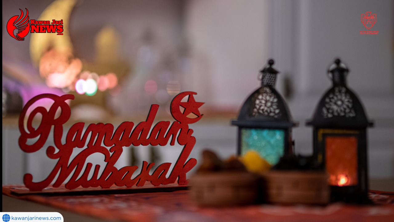 Doc. Dekorasi Ramadan dengan hiasan tulisan "Ramadan Mubarak" berwarna merah dan lentera khas Timur Tengah yang bercahaya. Suasana hangat dan penuh keberkahan mencerminkan semangat Ramadan yang penuh kebersamaan dan spiritualitas. (Foto hanya ilustrasi - Sumber: kawanjarinews.com).