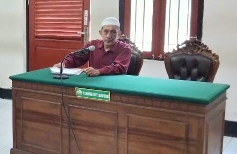 Doc. Salah satu penggugat, Yulianto Kiswocahyono menghadiri sidang lanjutan perkara sengketa Apartemen Pavilion Permata 2 di Pengadilan Negeri Surabaya, Rabu (5/3/2025). Yulianto menyampaikan harapannya agar putusan pengadilan dapat memberikan kepastian hukum bagi para pemilik unit apartemen. (Foto Dokumentasi: Eko Wahyu).