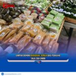 Doc. Deretan aneka takjil khas Ramadhan tersusun rapi di sebuah lapak pedagang. Berbagai jajanan tradisional seperti kue lapis, nagasari, cenil, dan kue talam menarik perhatian para pemburu hidangan berbuka puasa. Momentum bulan suci ini menjadi berkah tersendiri bagi para pedagang takjil dan pelaku UMKM yang mengalami lonjakan penjualan. (Foto Dokumentasi: NR).