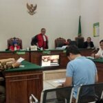 Doc. Suasana persidangan gugatan perdata terkait kepemilikan unit Apartemen Pavilion Permata 2 Surabaya antara empat penggugat melawan pihak tergugat PT PP Properti Tbk Cabang Surabaya, yang digelar di ruang sidang Pengadilan Negeri Surabaya, Rabu (10/4/2025). (Foto Dokumentasi: Eko Wahyu).