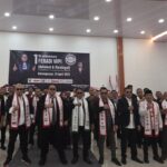 Doc. Jajaran Pengurus dan Anggota FERADI WPI berfoto bersama usai acara peringatan, menunjukkan solidaritas dan kekuatan organisasi dalam mengawal keadilan dan pelayanan hukum di Indonesia. (Foto Dokumentasi: FERADI WPI Official).