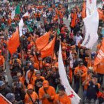 Doc. Ribuan buruh dari berbagai elemen serikat pekerja memadati kawasan Patung Kuda Arjuna Wiwaha, Jakarta Pusat, dalam peringatan Hari Buruh Internasional (May Day), Rabu (1/5/2025). Massa buruh menyuarakan berbagai tuntutan, termasuk upah layak, jaminan kerja, dan pengesahan RUU PPRT. Aksi berlangsung tertib dengan pengamanan ketat dari aparat kepolisian. (Sumber Foto Dokumentasi: Inilah.com).