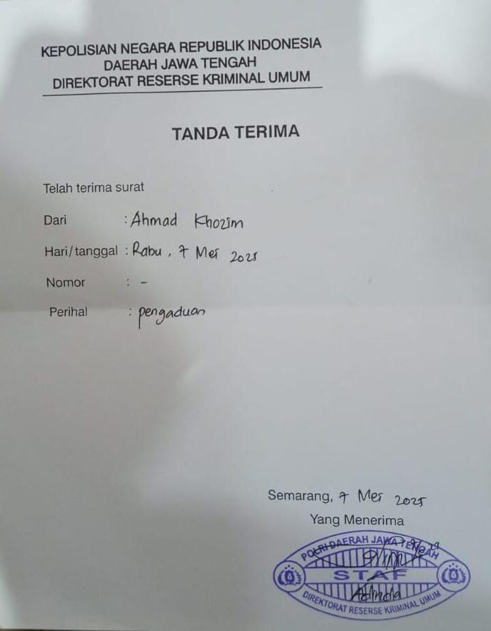 Doc. Dokumen tanda terima dari Direktorat Reserse Kriminal Umum Polda Jawa Tengah atas pengaduan yang diajukan oleh Ahmad Khosim pada Rabu, 7 Mei 2025. Surat ini membuktikan bahwa laporan telah diterima oleh pihak kepolisian terkait dugaan kasus penggelapan dana paket lebaran. (Foto Dokumentasi: SKD).