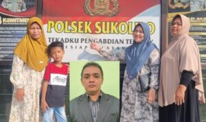 Doc. Bu Kusmiyati dan Bu Hartatik bersama pendamping saat mendatangi Polsek Sukolilo, Kabupaten Pati. Mereka hadir didampingi tim kuasa hukum dari FERADI WPI DPC Pati untuk meminta salinan BAP dan kejelasan status hukum terkait laporan dugaan penghinaan. (Foto Dokumentasi: FERADI WPI Official).