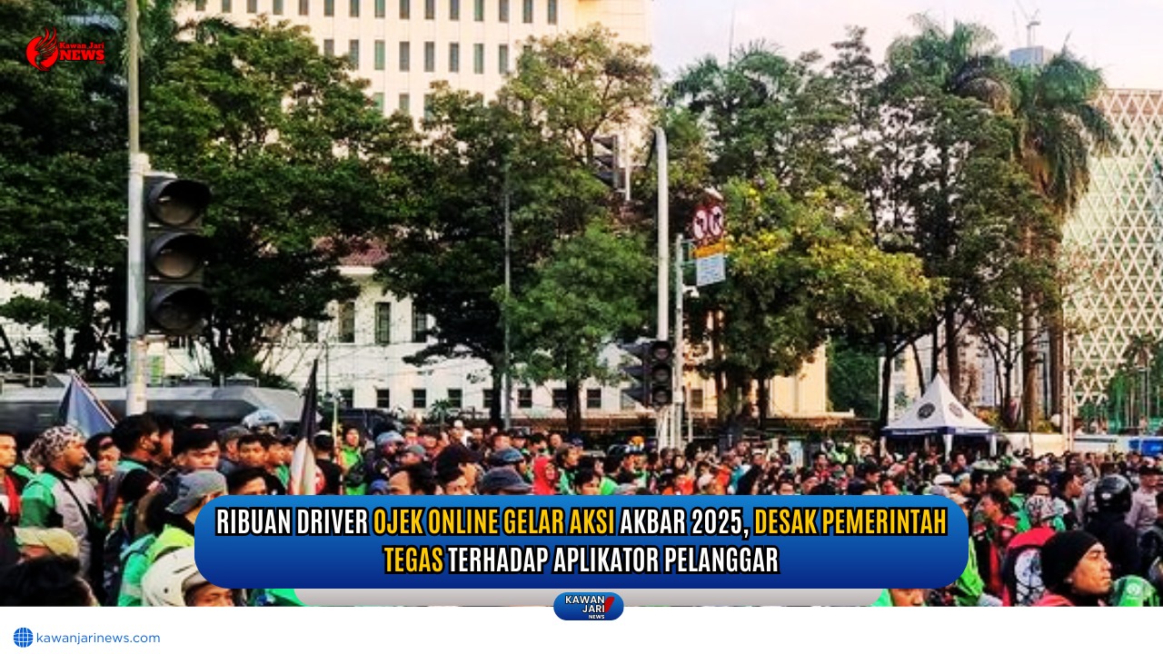 Doc. Ribuan pengemudi ojek online dari berbagai daerah memadati kawasan Patung Kuda, Jalan Medan Merdeka Selatan, Jakarta Pusat, dalam aksi unjuk rasa bertajuk Aksi Akbar 2025, Selasa (20/5/2025). Massa menuntut pemerintah dan DPR RI bersikap tegas terhadap aplikator yang diduga melanggar regulasi, serta mendesak penetapan tarif dan potongan yang lebih adil bagi pengemudi. (Foto Dokumentasi: NR - Kawan Jari News).