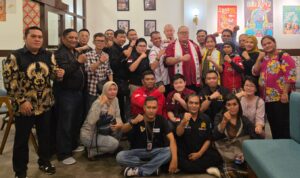 Doc. Suasana Rapat Persiapan Pelantikan dan Pengukuhan FERADI WPI DPD DKI Jakarta yang digelar di Sentinel Coffee & Bistro, Kelapa Gading, Jakarta Utara, pada Kamis, 22 Mei 2025. Hadir dalam kegiatan ini jajaran pengurus DPP, Ketua PBH Area, perwakilan DPD Jawa Barat, serta anggota dan calon pengurus wilayah Jakarta dan sekitarnya. (Dok. FERADI WPI Official).