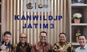 Doc. Dokumentasi pertemuan resmi antara manajemen PT Arion Indonesia bersama kuasa hukumnya dengan pimpinan Kantor Wilayah Direktorat Jenderal Pajak (Kanwil DJP) Jawa Timur III. Pertemuan ini merupakan bagian dari proses penyelesaian sengketa pajak tahun 2019 yang tengah berlangsung. (Foto Dokumentasi: Eko Wahyu).