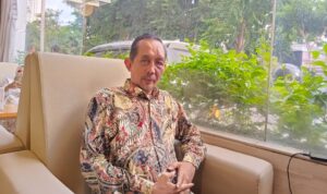 Doc. Yulianto Kiswocahyono menyampaikan pendapatnya di sela-sela makan siang terkait kemudahan pengajuan Pengusaha Kena Pajak (PKP) melalui sistem digital Coretax, di Surabaya, Kamis (12/6/2025). (Foto Doumentasi: Eko Wahyu).