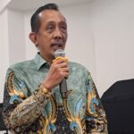 Doc. Ketua Komite Tetap Bidang Fiskal dan Moneter Kadin Jawa Timur, Yulianto Kiswocahyono, SE., SH., BKP, saat memberikan pernyataan terkait pengesahan Perda Pajak Daerah dan Retribusi Daerah oleh DPRD Kota Malang. Senin (16/6/2025). Ia menyoroti dampak kebijakan pajak terhadap pelaku UMKM dan menyarankan evaluasi ulang atas batas omzet yang ditetapkan. (Foto Dokumentasi: Eko Wahyu).