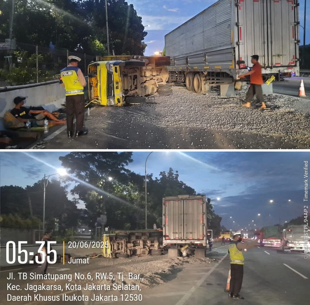 Doc. Sebuah truk engkel terguling setelah bertabrakan dengan truk box di Tol JORR (setelah GT Lenteng Agung 1) pada pukul 05:35 WIB, 20 Juni 2025. Gambar menunjukkan proses evakuasi dan pengalihan arus lalu lintas yang dilakukan oleh pihak berwenang. (Sumber Foto Dokumentasi: TMC Polda Metro Jaya / @TMCPoldaMetro).