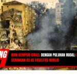 Doc. Bangunan rusak parah dan asap membubung setelah serangan rudal di salah satu wilayah permukiman di Israel, Minggu (22/6/2025). Serangan ini merupakan bagian dari balasan Iran terhadap serangan militer Amerika Serikat ke fasilitas nuklir Iran. Dampak serangan menyebabkan kerusakan infrastruktur dan menimbulkan korban luka. Situasi ini memperparah eskalasi konflik di Timur Tengah yang kini menjadi perhatian serius komunitas internasional. (Sumber Foto Dokumentasi: TVRI News).