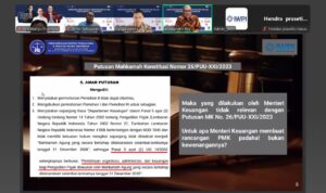 Doc. Tangkapan layar sesi webinar yang diselenggarakan oleh Ikatan Wajib Pajak Indonesia (IWPI), Kamis, 26 Juni 2025, menampilkan pembahasan Putusan Mahkamah Konstitusi (MK) Nomor 26/PUU-XXI/2023. Dalam pemaparannya, narasumber menyoroti amar putusan yang menyatakan bahwa kewenangan pembinaan organisasi, administrasi, dan keuangan bagi Pengadilan Pajak dialihkan dari Kementerian Keuangan ke Mahkamah Agung selambat-lambatnya pada 31 Desember 2026. Panel diskusi mempertanyakan dasar hukum Menteri Keuangan dalam menyusun RPMK yang mengatur izin kuasa hukum di Pengadilan Pajak, yang dianggap bukan lagi merupakan kewenangan kementerian tersebut. (Foto Dokumentasi: Eko Wahyu).