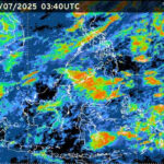 Doc. Ilustrasi Citra Satelit Cuaca Wilayah Indonesia. Gambar ini menunjukkan citra satelit Himawari-9 dari BMKG yang menangkap kondisi awan dan distribusi suhu puncak awan di wilayah Indonesia pada 8 Juli 2025 pukul 03.40 UTC. Warna-warni pada peta mengindikasikan area dengan potensi hujan tinggi, yang tersebar luas di sebagian besar wilayah barat dan tengah Indonesia. Gambar ini bersifat ilustratif dan tidak secara langsung menggambarkan kondisi cuaca terkini, namun merefleksikan pola awan dan curah hujan yang dapat menjadi indikator intensitas hujan ekstrem seperti yang diprediksi BMKG akan terjadi hingga Oktober 2025. (Sumber Foto: BMKG).