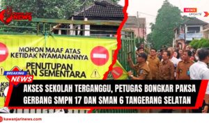 Doc. Petugas gabungan dari unsur pemerintahan dan keamanan membongkar paksa gerbang SMP Negeri 17 Tangerang Selatan yang sebelumnya dikunci oleh warga. Aksi ini dilakukan demi membuka akses masuk sekolah usai penutupan yang dipicu kekecewaan warga terhadap hasil seleksi penerimaan murid baru. (Foto: NR - kawanjarinews.com).
