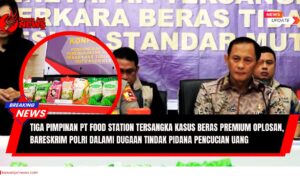 Doc. Kepala Satgas Pangan Polri, Brigjen Pol Helfi Assegaf (kanan), saat menyampaikan konferensi pers terkait pengungkapan kasus beras premium oplosan yang tidak memenuhi standar mutu nasional di Gedung Bareskrim Polri, Jakarta Selatan, 1 Agustus 2025. Di hadapannya ditampilkan berbagai merek beras hasil sitaan dari PT Food Station, yang menjadi barang bukti dalam kasus tersebut. (NR – kawanjarinews.com).