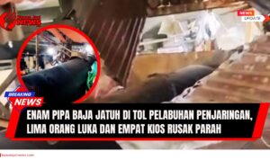 Doc. Enam pipa baja besar jatuh dari truk kontainer, menimpa empat kios di Pasar Cipluk, Rawa Bebek, dan melukai lima orang. Para korban langsung dilarikan ke klinik terdekat. Diduga rantai pengikat pipa putus. Sopir truk telah diamankan untuk penyelidikan lebih lanjut. Peristiwa ini menyebabkan kepanikan dan kerusakan parah pada kios-kios tersebut. Pihak berwenang masih menyelidiki penyebab pasti kecelakaan. (NR – kawanjarinews.com).