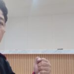 Doc. Ketua YLKAI Kota Semarang, Sukindar (kiri), bersama Ir. Sutrisno, warga Tugu, usai menghadiri mediasi terkait sengketa tanah kavling di Kantor Bagian Hukum Pemkot Semarang, Selasa (12/8/2025). (Foto: SKD).