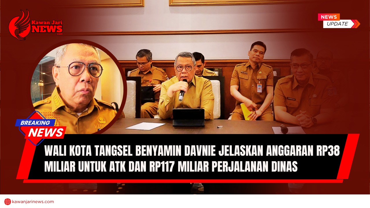 Doc. Wali Kota Tangerang Selatan, Benyamin Davnie (tengah), saat memberikan penjelasan mengenai alokasi anggaran daerah tahun 2024, termasuk Rp38 miliar untuk belanja alat tulis kantor (ATK) dan Rp117 miliar untuk perjalanan dinas. Penjelasan ini disampaikan dalam rangka menegaskan legalitas, distribusi, serta pemanfaatan anggaran yang berkaitan langsung dengan kelancaran pelayanan publik dan kegiatan masyarakat. (NR |KawanJariNews.com).