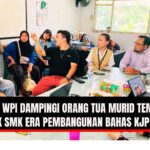 Doc. Suasana pertemuan antara orang tua murid dengan pihak SMK Era Pembangunan yang turut didampingi oleh pengurus FERADI WPI DKI Jakarta dan Jawa Barat, di ruang pertemuan sekolah, Jakarta Timur, Jumat (17/10/2025). Pertemuan membahas penyelesaian dugaan penahanan KJP, PIP, dan ijazah siswa serta menghasilkan beberapa kesepakatan bersama antara pihak sekolah dan orang tua murid. (Foto: Boy Hutasoi | Kontributor – KawanJariNews.com).