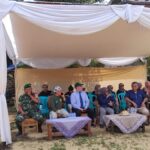 Doc. Danramil 0504/Sagalaherang Peltu Irman K. bersama Babinsa saat menghadiri kegiatan Trip Observasi 2025 SMA Labschool Cirendeu di Desa Sukamandi, Kecamatan Sagalaherang, Subang. (Foto: Benny Rusli).