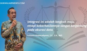Doc. Yulianto Kiswocahyono, S.E., S.H., BKP, Konsultan Pajak Senior sekaligus Ketua Komite Tetap Bidang Fiskal dan Moneter KADIN Jawa Timur, memberikan keterangan terkait kebijakan integrasi data pajak, bea cukai, dan PNBP oleh Kementerian Keuangan. (Foto: Eko Wahyu | KawanJariNews.com).
