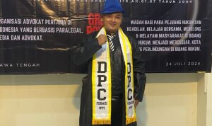 Doc. Ketua DPC FERADI WPI Pati sekaligus Kepala Kantor Hukum Subur Jaya Pati, Mustaqim, S.Hum., C.PFW., C.MDF., saat memberikan keterangan terkait pendampingan hukum kepada YA dalam laporan dugaan penipuan investasi di Polresta Pati. (Foto: FERADI WPI Pati ).