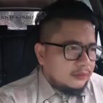 Doc. Sukendar SH, Ketua Kantor Hukum Ratu Adil, memberikan keterangan kepada awak media usai menanggapi polemik audiensi Desa Kalimanggis. (Foto: Moh. Ismail).