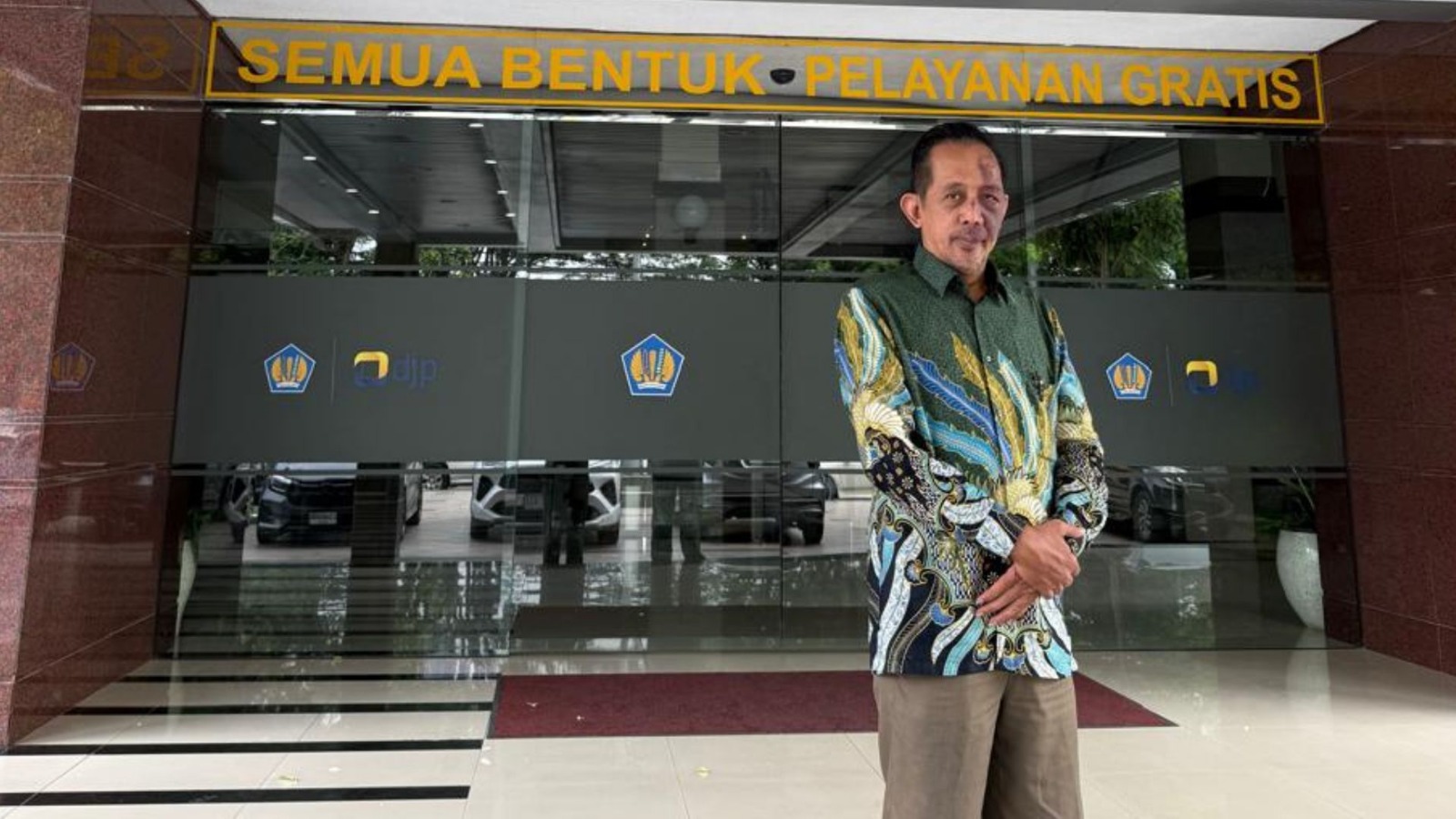 Doc. Yulianto Kiswocahyono, Konsultan Pajak sekaligus Ketua Komite Fiskal KADIN Jawa Timur, saat memberikan keterangan terkait kebijakan pencantuman nilai pasar aset dalam pelaporan SPT Tahunan melalui sistem Coretax, Surabaya, Senin (22/12/2025). (Foto: Eko Wahyu).