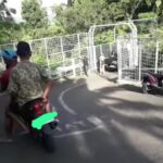 Doc. Pengaman besi terpasang di Jembatan Desa Kaduagung, Kecamatan Karangkancana, Kabupaten Kuningan, yang telah selesai dibangun dan kini digunakan oleh pengendara. Pembangunan fasilitas pengaman jembatan tersebut menjadi perhatian masyarakat menyusul perbedaan informasi terkait besaran anggaran Dana Desa yang digunakan. (Foto: Warga).