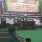 Doc. Suasana Solawat Haflah Akhirusanah dan Khotmil Quran di Pondok Pesantren Salaf Nurul Musthofa, Candinata, Kutasari, Purbalingga, yang diikuti santri dan masyarakat dengan khidmat. (Foto: Imam).
