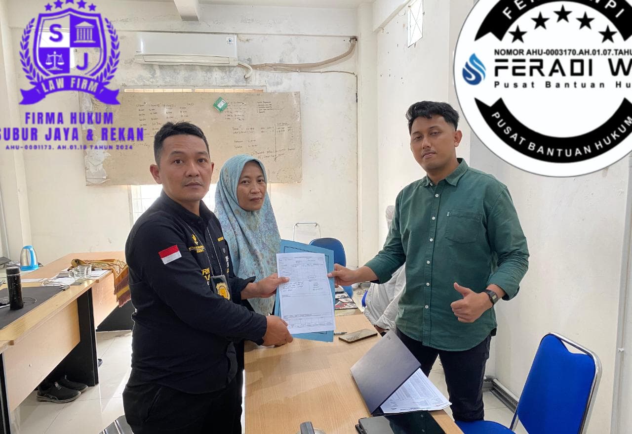 Doc. Ketua PBH FERADI WPI DPC Kota Semarang, Sukindar, melakukan pertemuan dengan perwakilan PT Mega Finance Cabang Semarang guna membahas aduan konsumen terkait kekurangan pembayaran angsuran, Rabu (28/1/2026). (Foto: Ilma – Kontributor).