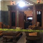 Doc. Suasana ruang tamu rumah di Desa Pengkol, Kecamatan Karanggede, Kabupaten Boyolali, yang dipasangi garis polisi usai peristiwa dugaan pencurian dengan kekerasan pada Kamis (29/1/2026). Lokasi ini menjadi bagian dari tempat kejadian perkara (TKP) yang telah diamankan aparat kepolisian untuk kepentingan penyelidikan lebih lanjut. (Foto: Wisnu).