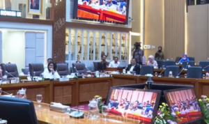 Doc. Suasana rapat kerja Komisi IX DPR RI bersama Menteri Kesehatan dan Direktur Utama BPJS Kesehatan di Kompleks Parlemen, Jakarta, saat pembahasan isu nonaktifasi kepesertaan PBI JKN, Rabu (11/2/2026). Rapat berlangsung dengan agenda klarifikasi dan evaluasi tata kelola data kepesertaan program jaminan kesehatan nasional. (Sumber Foto: TV Parlemen).