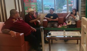 Doc. Pihak keluarga Muhammad Umar bin Abu Tholib didampingi kuasa hukum menjalani tahapan proses administrasi permohonan Peninjauan Kembali (PK) di Pengadilan Negeri Sukadana, Lampung Timur. Kehadiran keluarga dan tim kuasa hukum tersebut dalam rangka mengikuti agenda registrasi serta persidangan sesuai mekanisme dan prosedur yang berlaku. (Foto: Wilma).