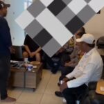 Doc. Suasana di dalam rumah warga berinisial J di wilayah Bogor, Sabtu (14/2/2026), saat terjadi perdebatan antara pemilik rumah dan sejumlah oknum debt collector yang datang untuk melakukan penagihan. Dalam peristiwa tersebut, pemilik rumah tampak berada di lokasi saat proses komunikasi dan pendampingan berlangsung. Wajah pemilik rumah diburamkan untuk melindungi identitas serta menjaga privasi dan keamanan yang bersangkutan, mengingat persoalan ini masih berkaitan dengan potensi proses hukum lanjutan. (Foto: Tangkapan Layar Video J).