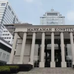Doc. Ilustrasi bangunan Mahkamah Konstitusi RI tempat proses gugatan uji materi undang-undang sedang berlangsung, dengan suasana jalur hukum yang independen dan transparan. (Sumber Foto: www.mkri.id).