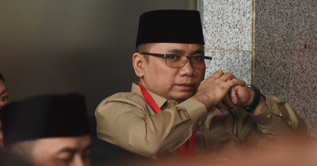 Doc. Mantan Menteri Agama Yaqut Cholil Qoumas saat menjalani pemeriksaan di Gedung Komisi Pemberantasan Korupsi (KPK), Jakarta, sebelum kemudian ditetapkan sebagai tersangka dalam perkara dugaan korupsi terkait penambahan kuota haji tahun 2024. (Sumber Foto: Alinia News).