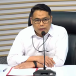 Doc. Deputi Penindakan dan Eksekusi KPK, Asep Guntur Rahayu, menyampaikan keterangan pers terkait operasi tangkap tangan dugaan korupsi di lingkungan Pemerintah Kabupaten Cilacap, di Gedung Merah Putih KPK, Jakarta, Sabtu (14/3/2026). (Sumber Foto: KPK).