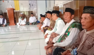 Doc. Suasana pelaksanaan Sholat Idul Fitri 1447 Hijriah di Mushola Ya Arifin, Dukuh Dronjong, Desa Kendalsari, Kecamatan Petarukan, Kabupaten Pemalang, Sabtu (21/3/2026), yang berlangsung khidmat, tertib, dan diikuti warga sekitar. (Foto: Soleh Hadi).