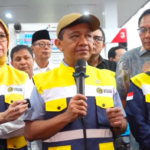 Doc. Menteri Energi dan Sumber Daya Mineral (ESDM) Bahlil Lahadalia saat memberikan keterangan kepada awak media dalam konferensi pers terkait kondisi pasokan energi nasional, distribusi BBM dan LPG, serta kesiapan sektor energi selama masa arus balik Lebaran. (NR).