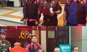 Doc. Petugas Kejaksaan Negeri Kotabaru menyampaikan keterangan kepada awak media saat konferensi pers terkait penetapan tersangka HY dalam kasus dugaan kredit fiktif senilai Rp4,7 miliar di salah satu bank cabang Kotabaru, Kalimantan Selatan. Informasi dalam pemberitaan ini dilansir dari kalimantanlive.com. (Sumber Foto: kalimantanlive.com).