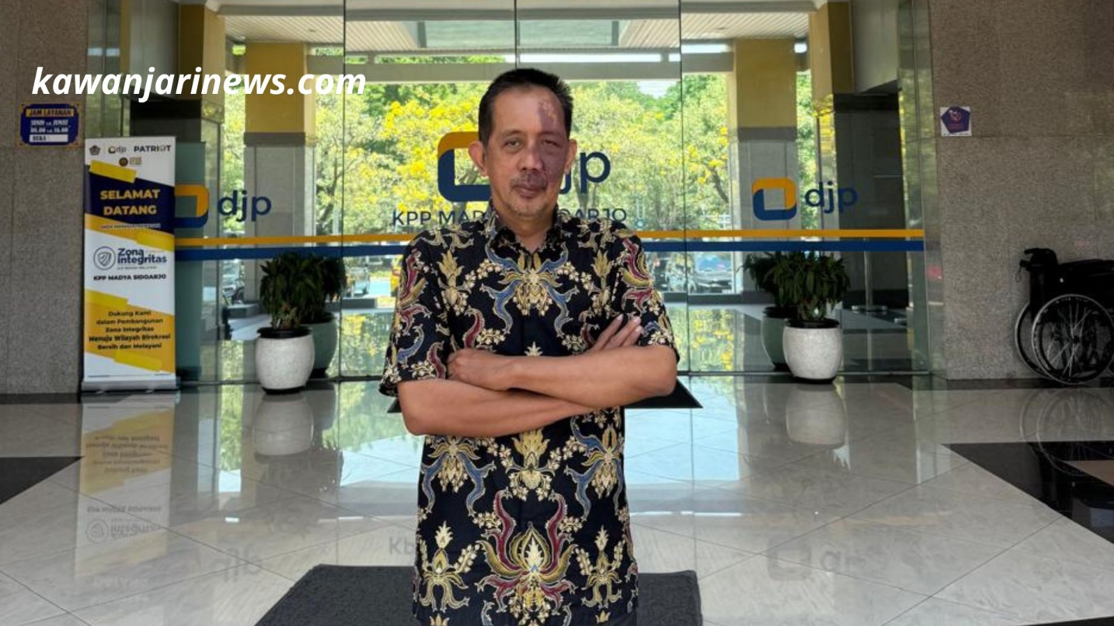 Doc. Yulianto Kiswocahyono, advokat dan konsultan pajak senior yang juga menjabat sebagai Ketua Komite Tetap Bidang Fiskal dan Moneter di Kamar Dagang dan Industri Jawa Timur, memberikan keterangan terkait implementasi Peraturan Menteri Keuangan Nomor 79 Tahun 2024 tentang tata kelola perpajakan Kerja Sama Operasi (KSO). (Foto: Eko Wahyu).
