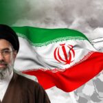 Doc. ilustrasi menampilkan bendera Republik Islam Iran berkibar sebagai latar belakang, dengan sosok Mojtaba Khamenei di sisi depan. Gambar ini menggambarkan konteks penetapan Mojtaba Khamenei sebagai Pemimpin Tertinggi Iran yang baru, setelah Dewan Ahli Iran memilihnya menggantikan ayahnya, Ayatollah Ali Khamenei, di tengah dinamika politik dan konflik regional yang tengah berlangsung. (ilustrsi: NR).