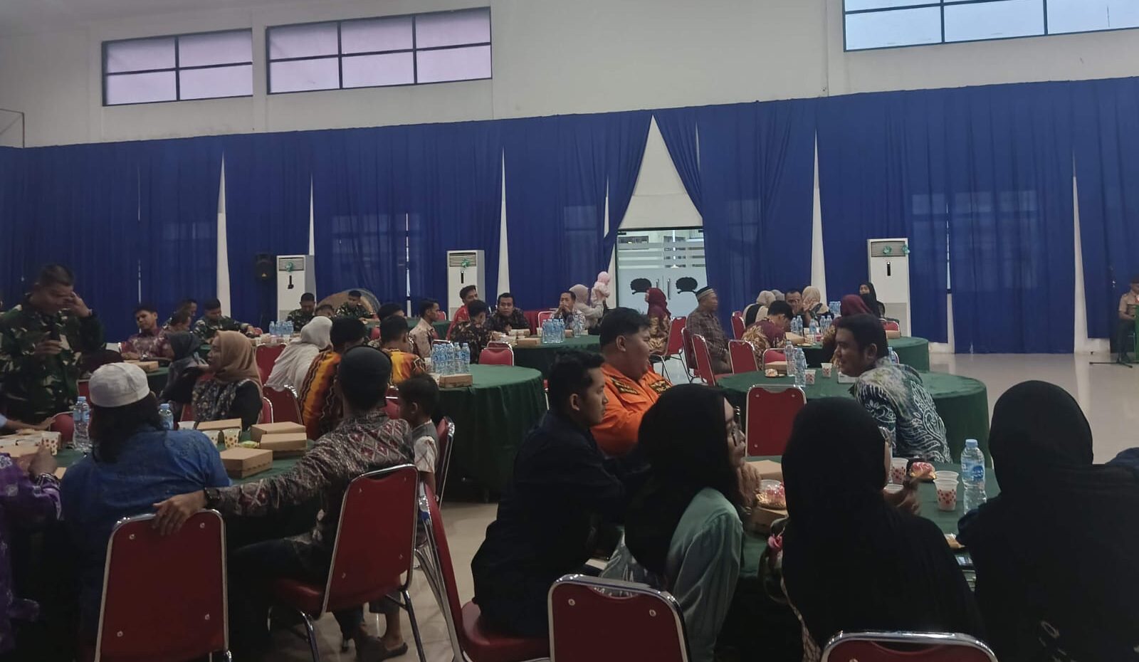 Doc. Peserta kegiatan silaturahmi dan buka puasa bersama Pramuka Saka Wira Kartika Korem 101/Antasari mengikuti rangkaian acara yang berlangsung di Banjarmasin, Senin (16/3/2026), dalam suasana kebersamaan dan kekhidmatan di momentum bulan suci Ramadan. (Foto: M. Wahyu).