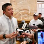 Doc. Sekretaris Kabinet Teddy Indra Wijaya menyampaikan keterangan kepada awak media terkait rencana pembukaan Istana Kepresidenan Jakarta untuk masyarakat umum dalam rangka halalbihalal Idulfitri 1447 Hijriah. (Sumber Foto: Biro Pers, Media, dan Informasi Sekretariat Presiden).