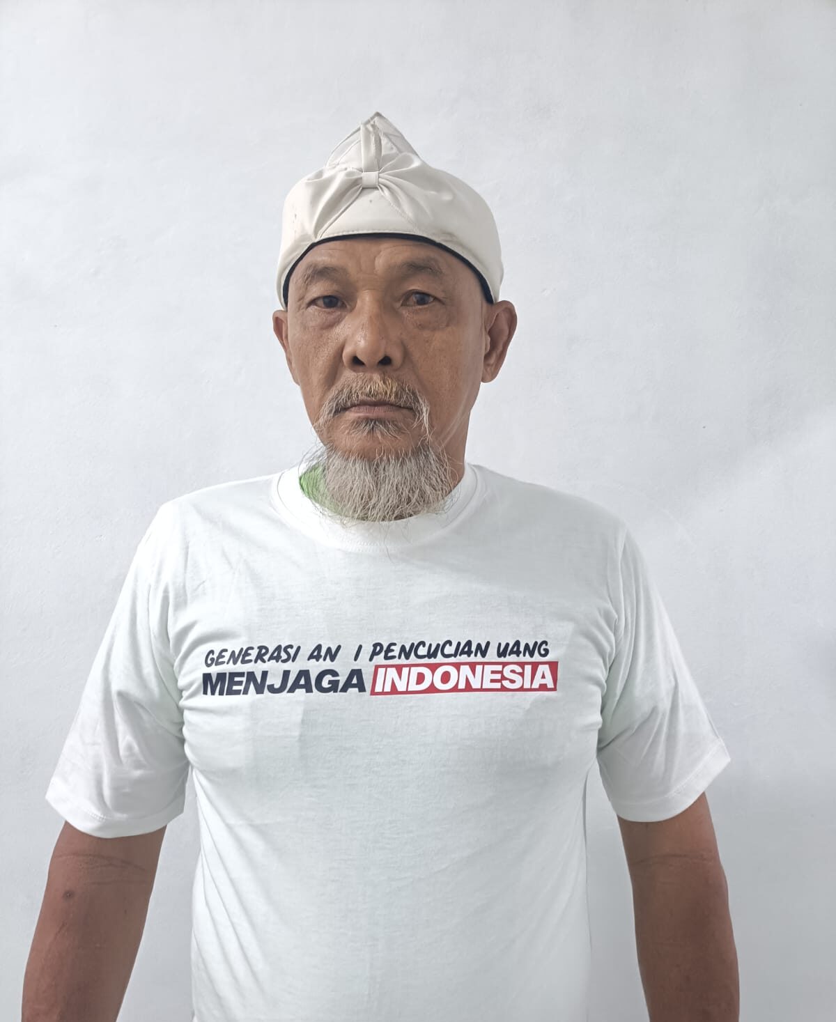 Doc. Ketua FERADI WPI Kabupaten Lebak, Fam Fuk Tjhong, saat memberikan keterangan kepada wartawan terkait polemik internal antara Bupati dan Wakil Bupati Lebak, Selasa (31/3/2026).