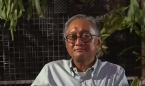 Doc. Dody Hanggodo saat menyampaikan keterangan kepada awak media terkait temuan dugaan kejanggalan dalam laporan pemeriksaan internal di lingkungan Kementerian PUPR.